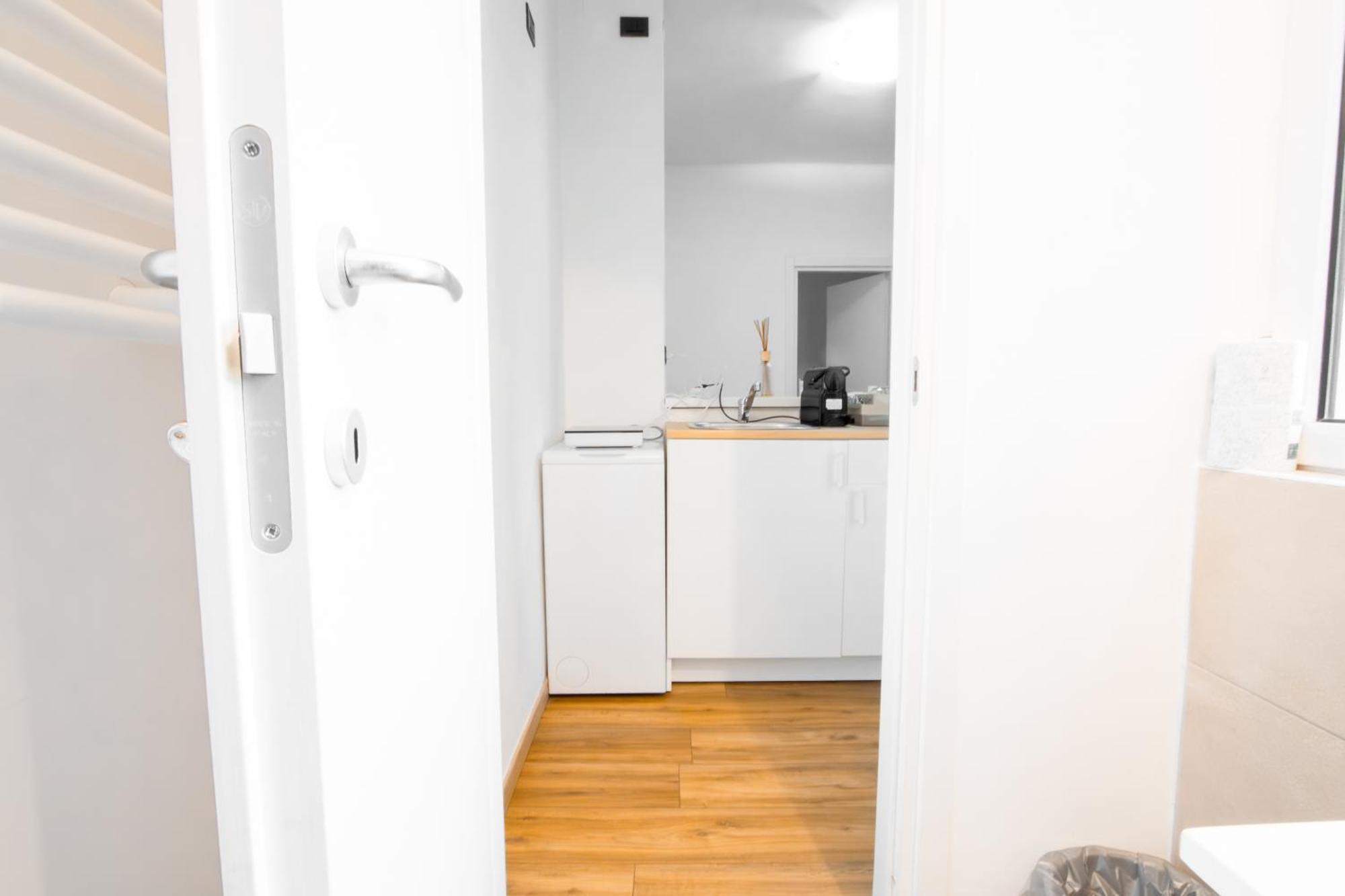 Karulli Home Бари Экстерьер фото